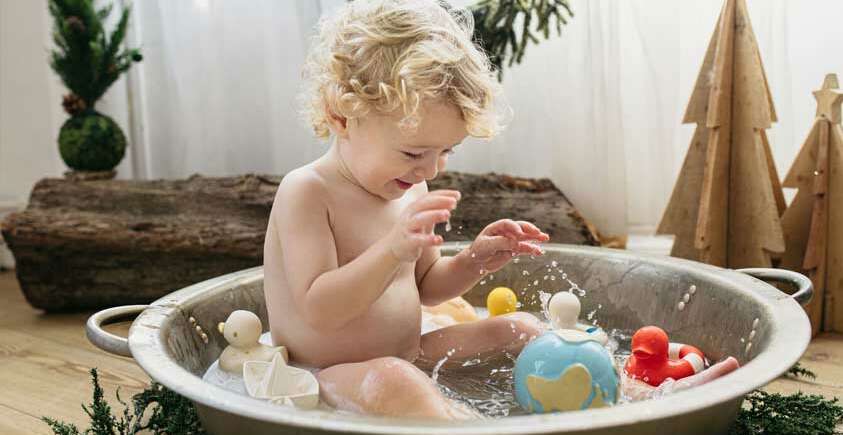 quel-jouet-baignoire-bebe-adapte