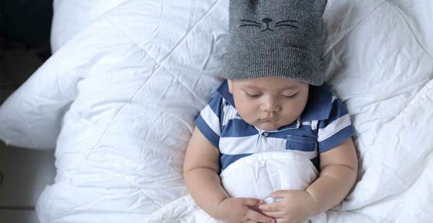 comment-couvrir-bebe-la-nuit