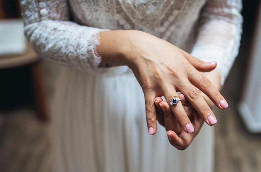 bague-de-fiancaille-en-saphir
