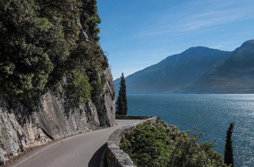 circuit-lacs-italiens-en-voiture